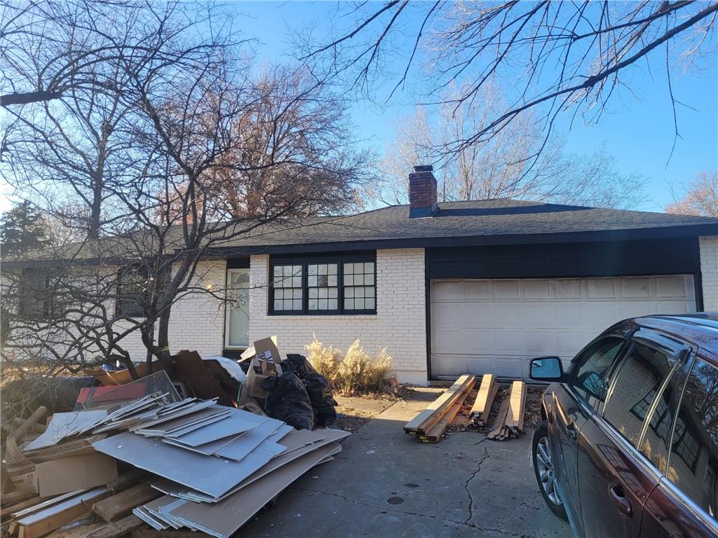 1052 W Fairwood Lane