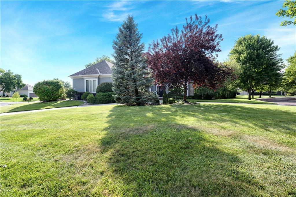 6000 W 142 Street