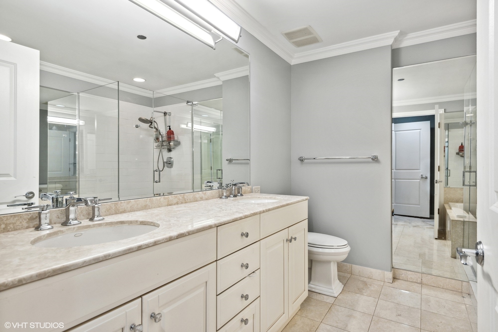 530 N LAKE SHORE Drive Unit: 2009