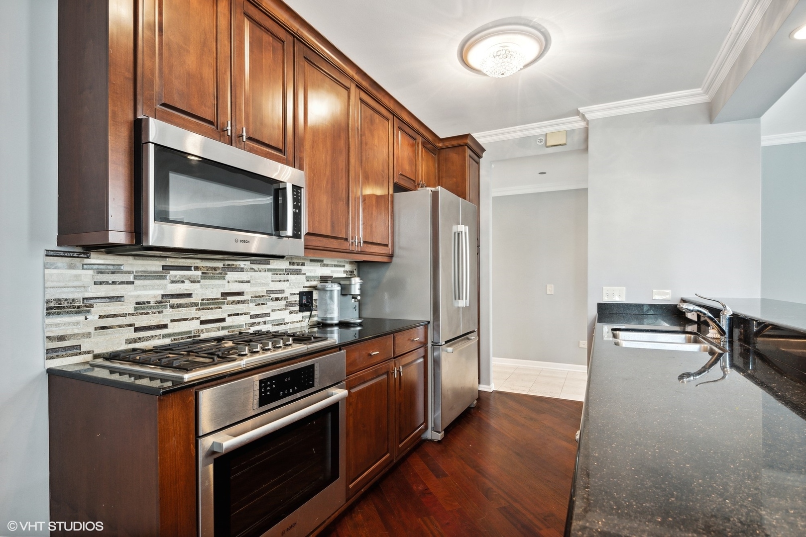 530 N LAKE SHORE Drive Unit: 2009
