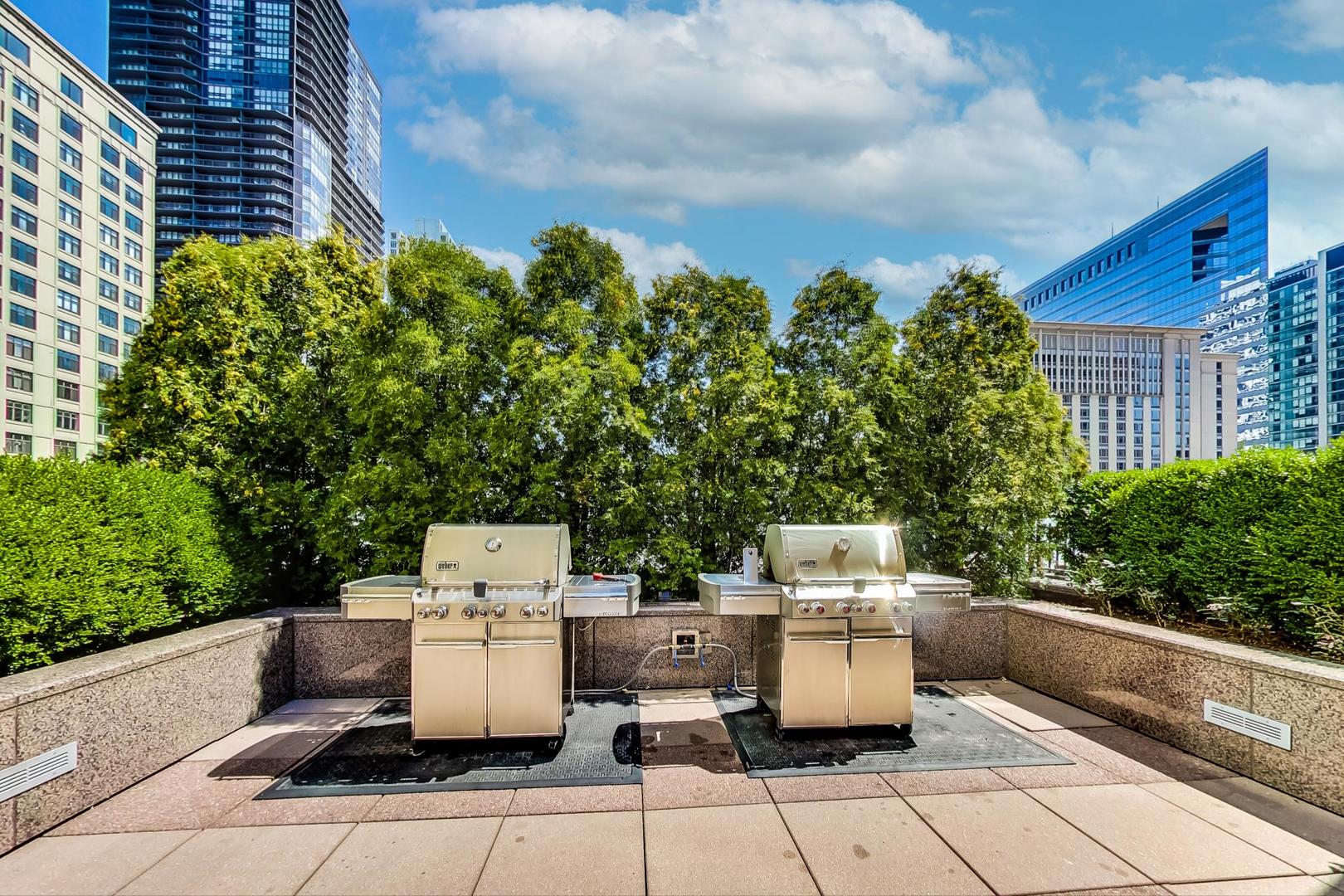 33 W Ontario Street Unit: 45E