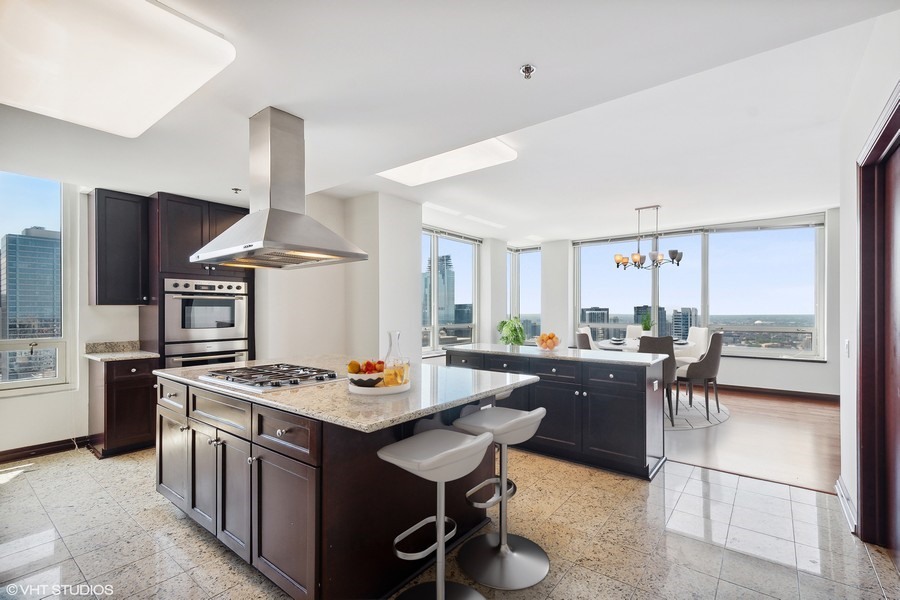 33 W Ontario Street Unit: 45E