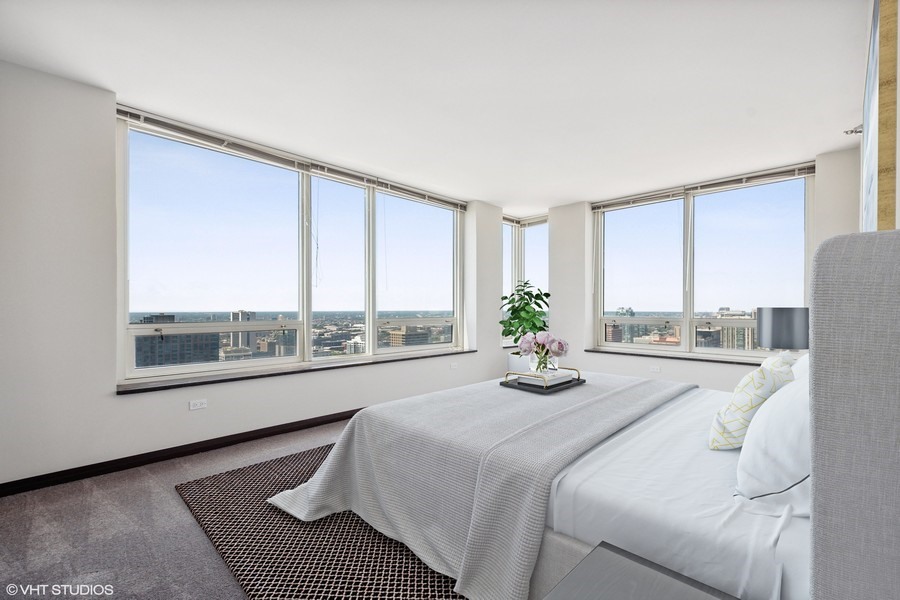 33 W Ontario Street Unit: 45E