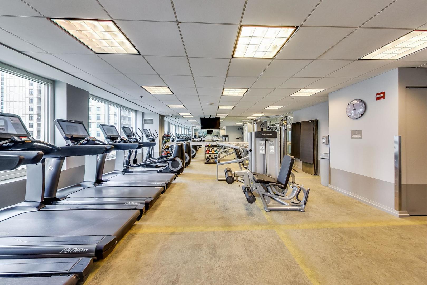 33 W Ontario Street Unit: 45E