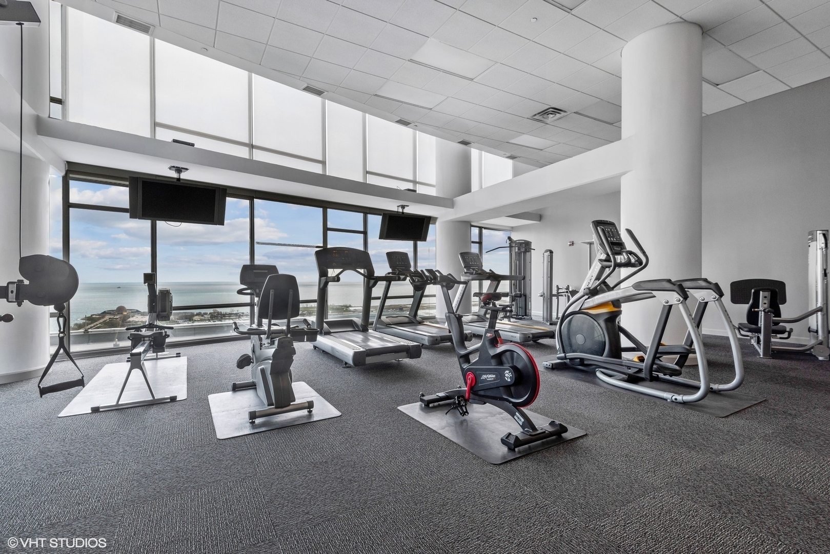 100 E 14th Street Unit: 1510