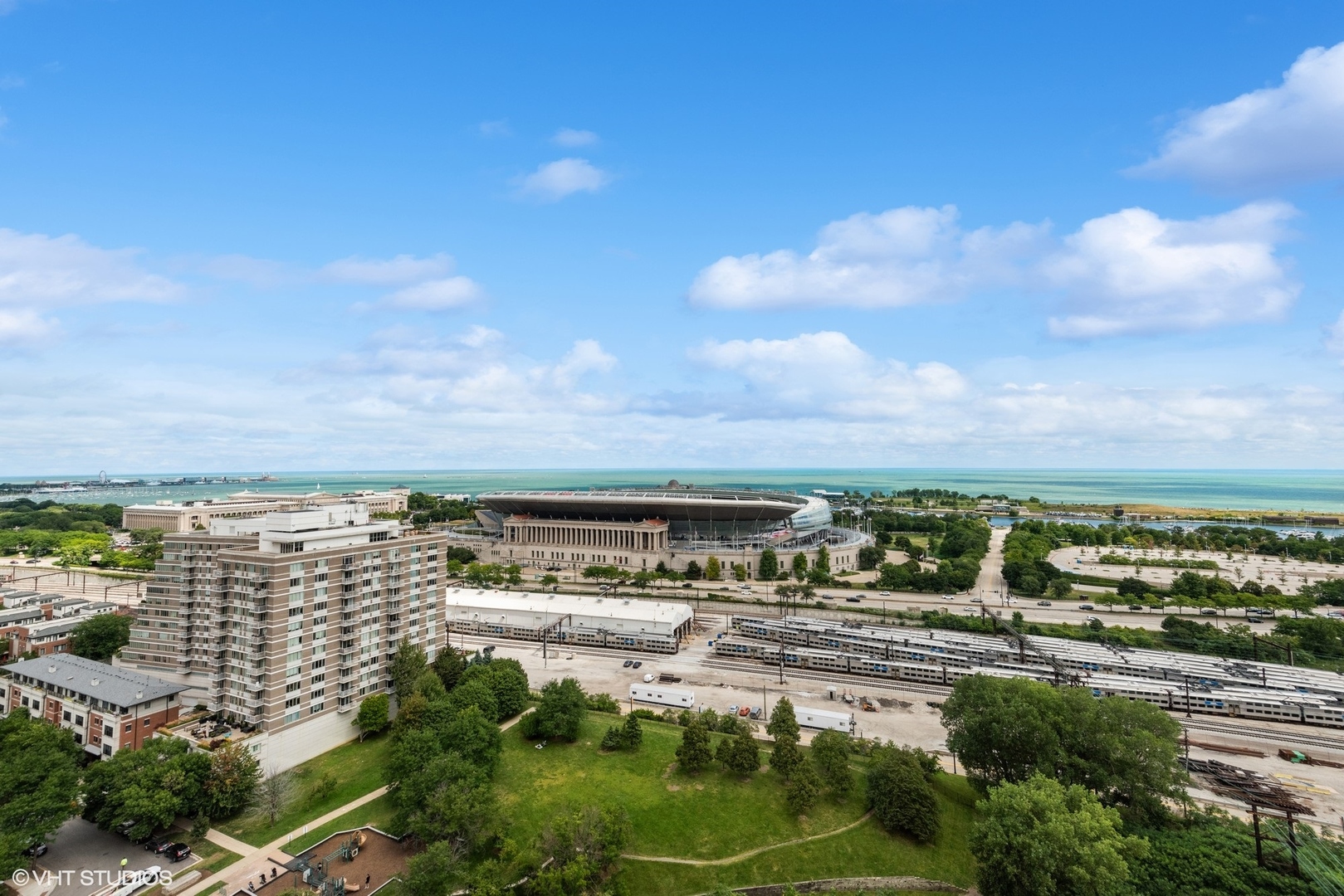 1600 S Prairie Avenue Unit: 2104