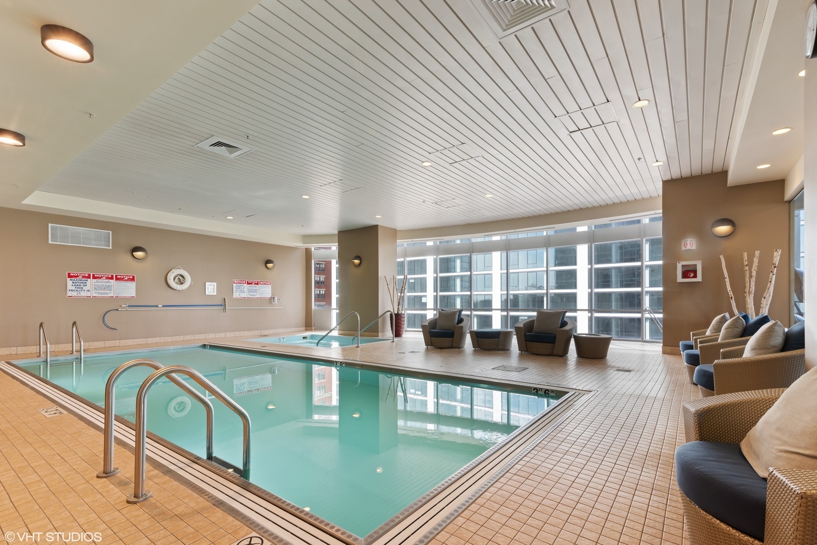 1201 S Prairie Avenue Unit: 1802