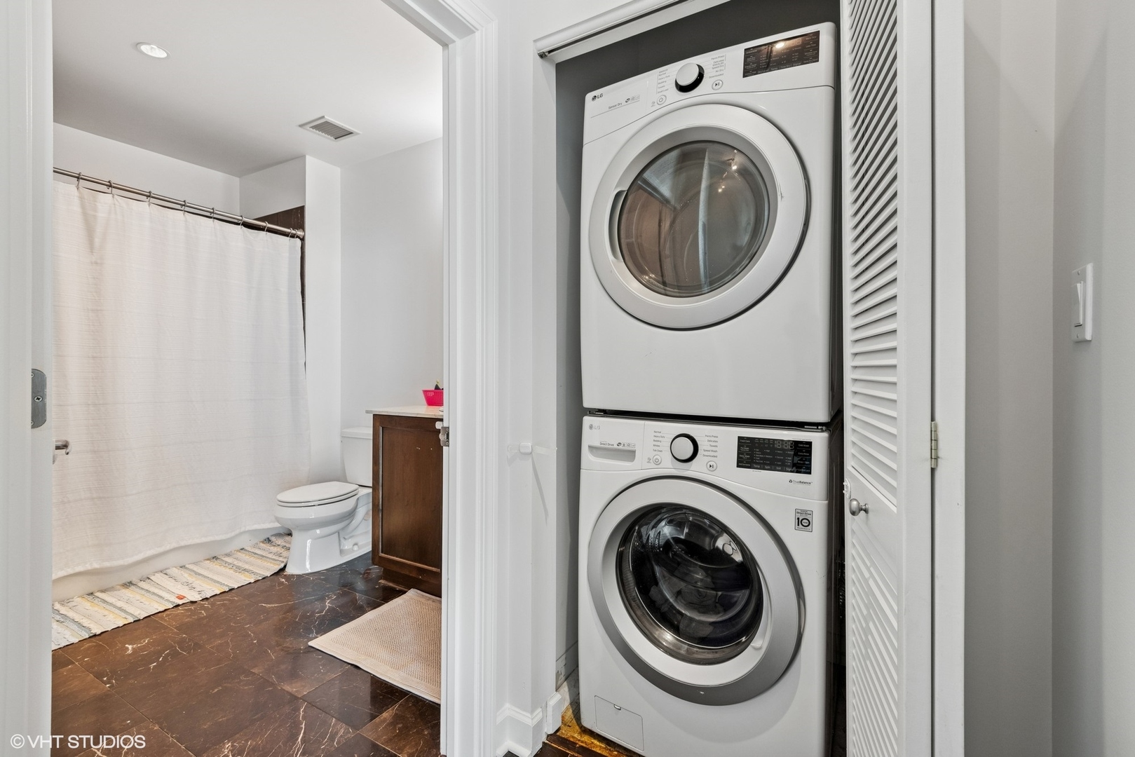 1201 S Prairie Avenue Unit: 1802