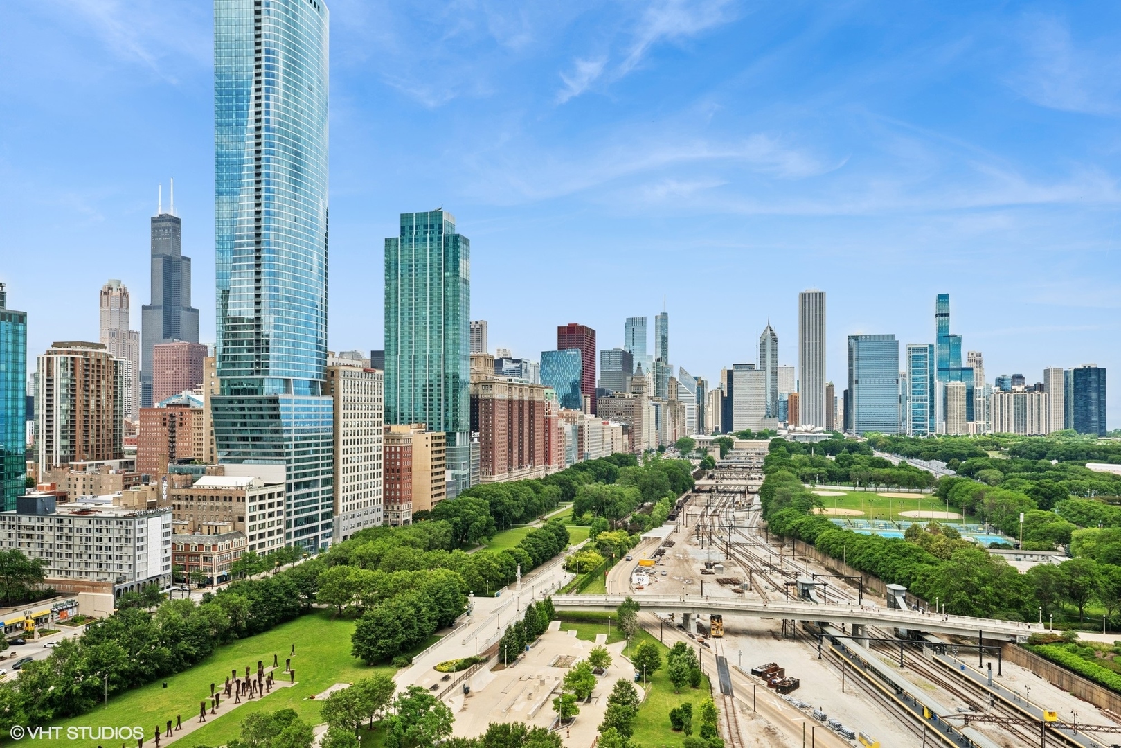 1201 S Prairie Avenue Unit: 1802