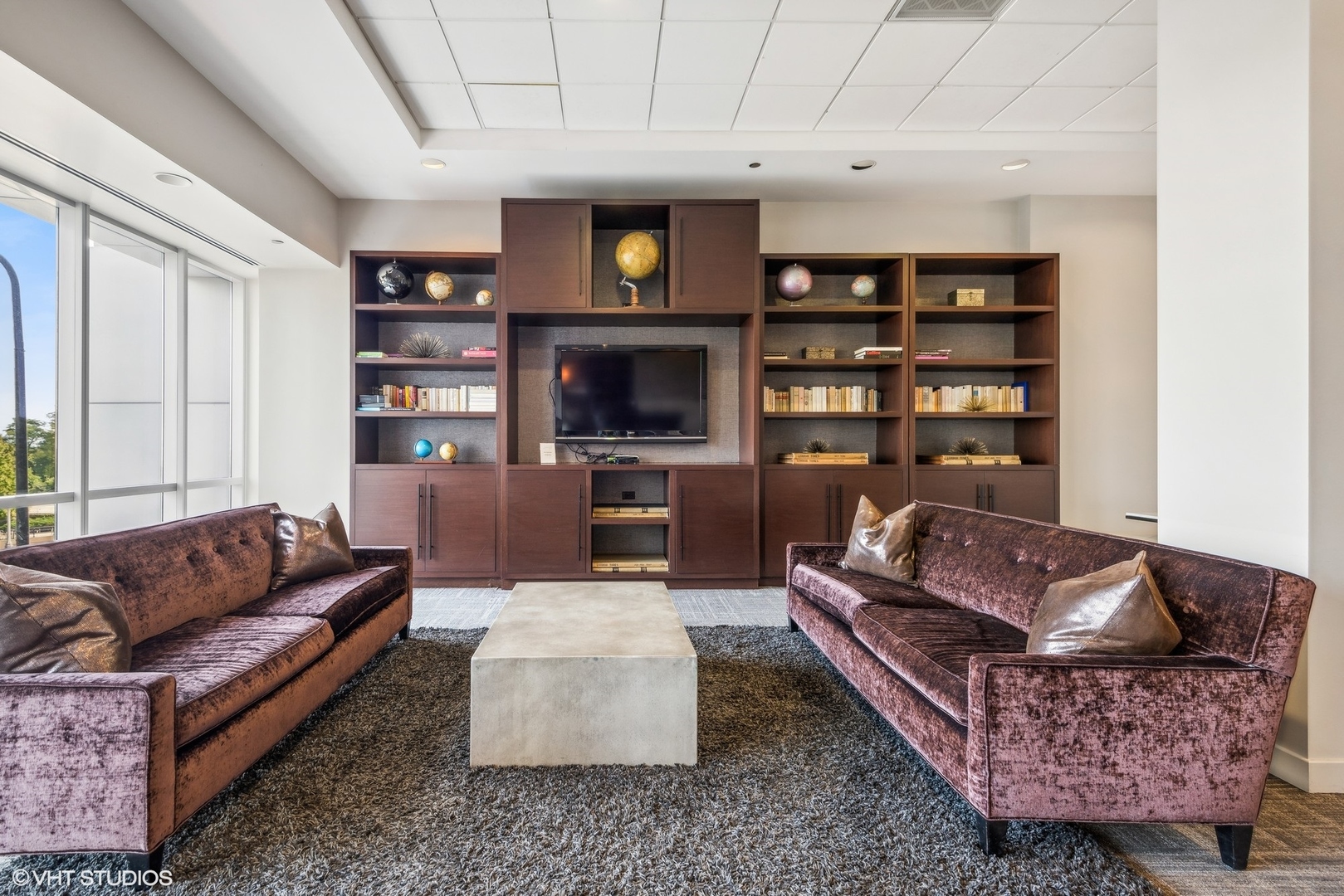 1201 S Prairie Avenue Unit: 1802