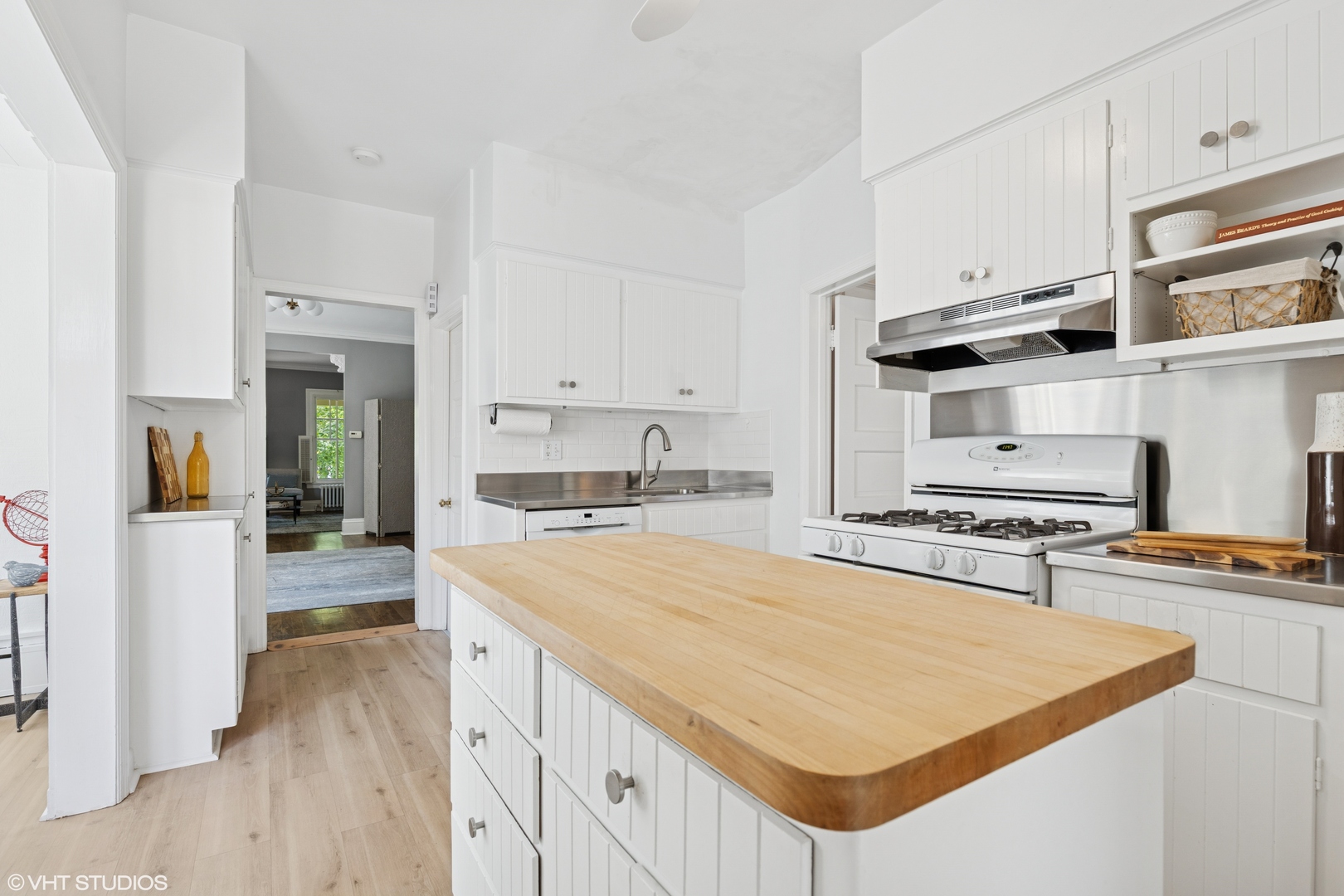 2635 Poplar Avenue Unit: 1