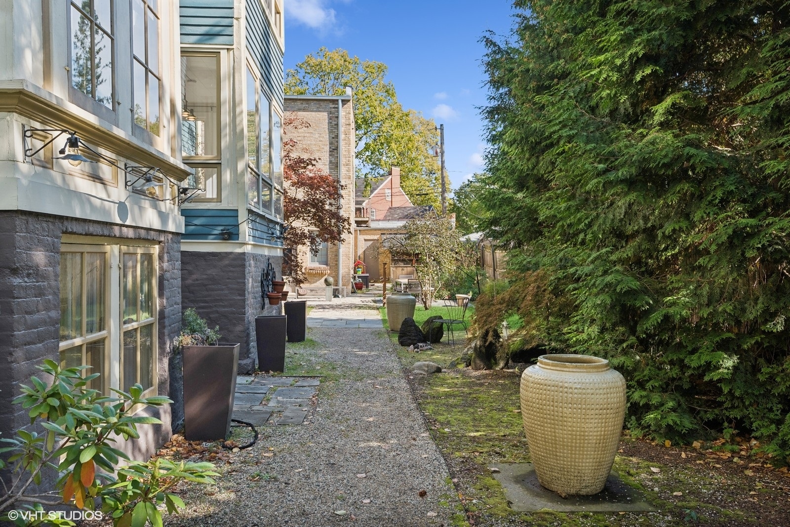 2635 Poplar Avenue Unit: 1