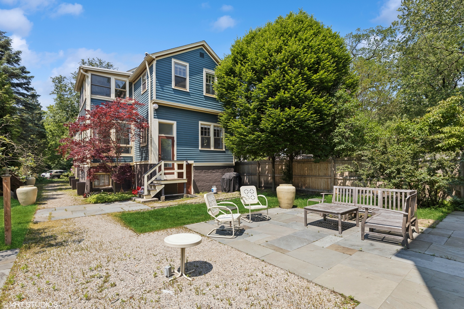 2635 Poplar Avenue Unit: 1