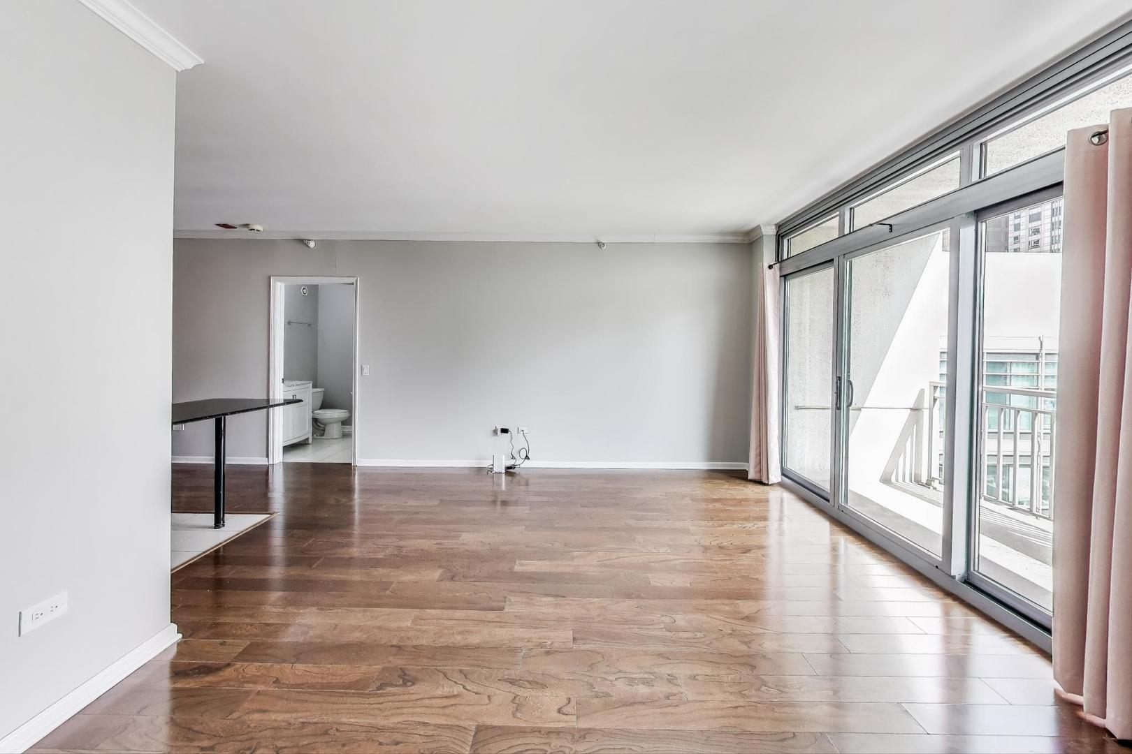 125 S Jefferson Street Unit: 2405