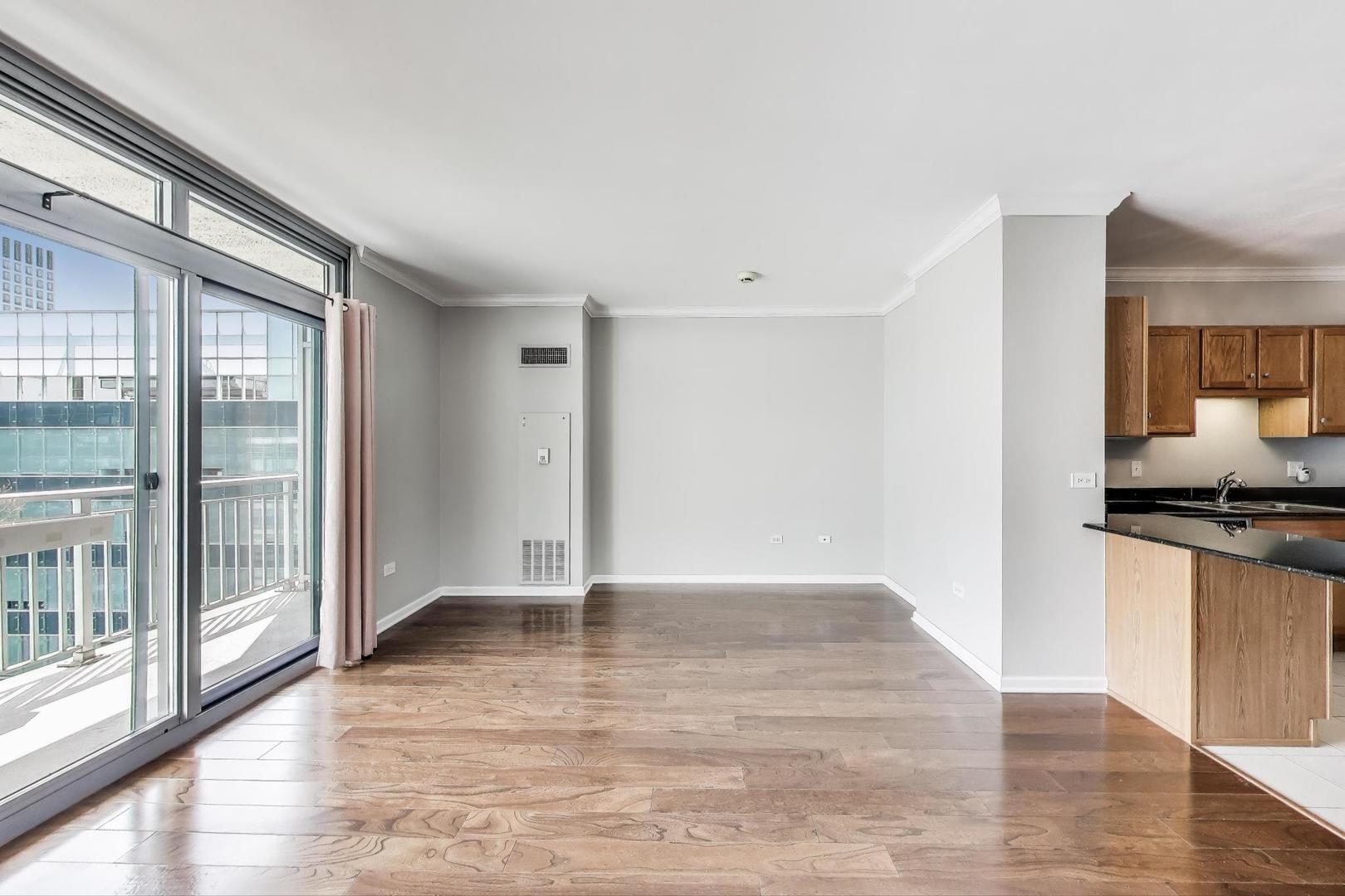 125 S Jefferson Street Unit: 2405