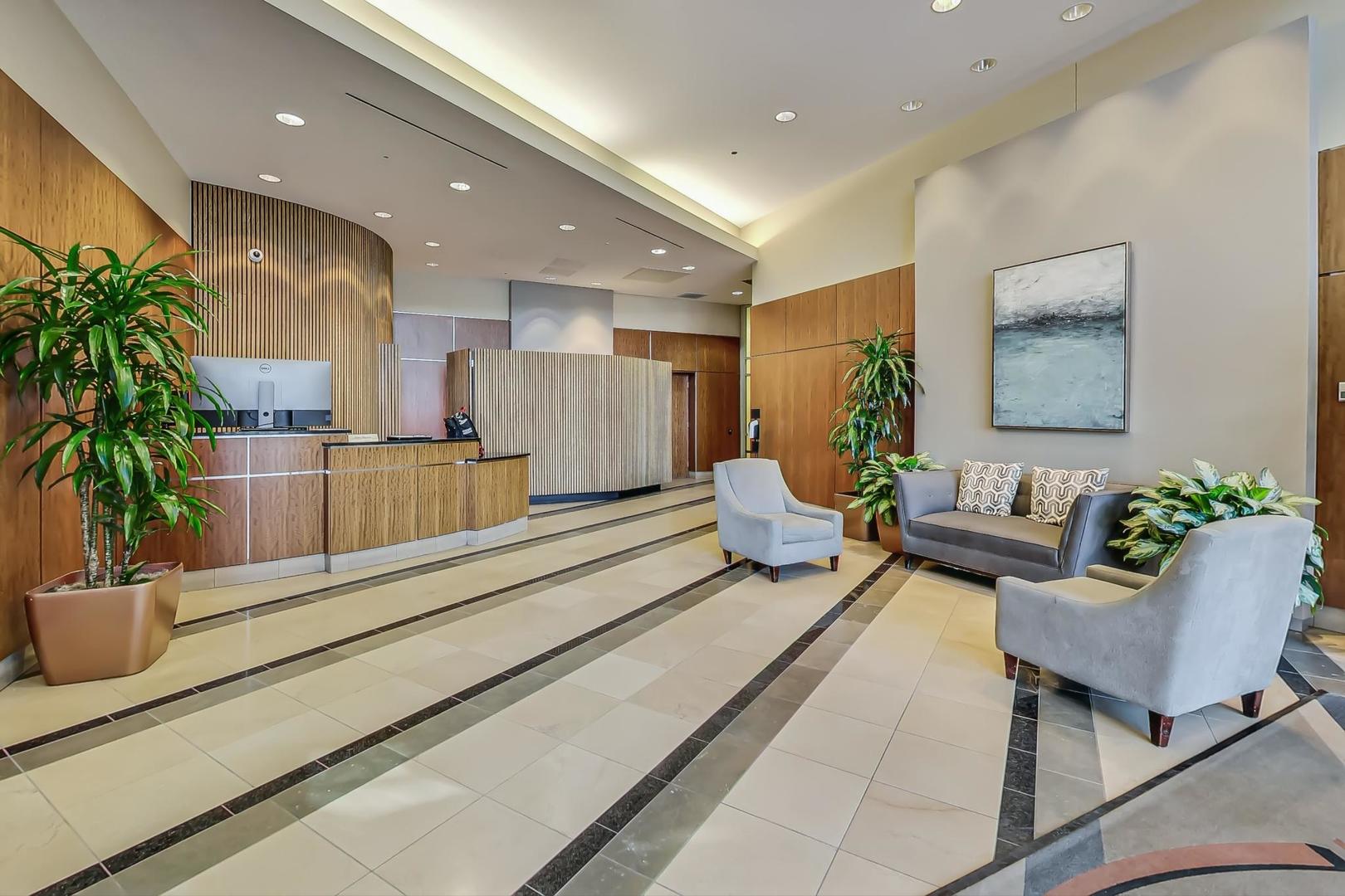 125 S Jefferson Street Unit: 2405