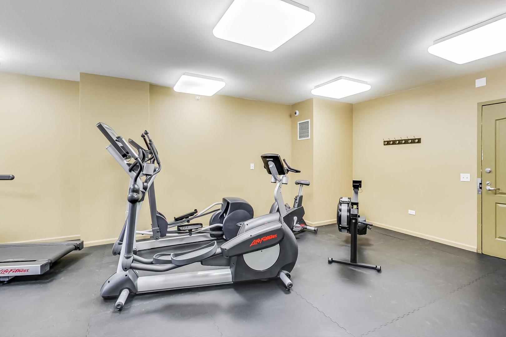 125 S Jefferson Street Unit: 2405