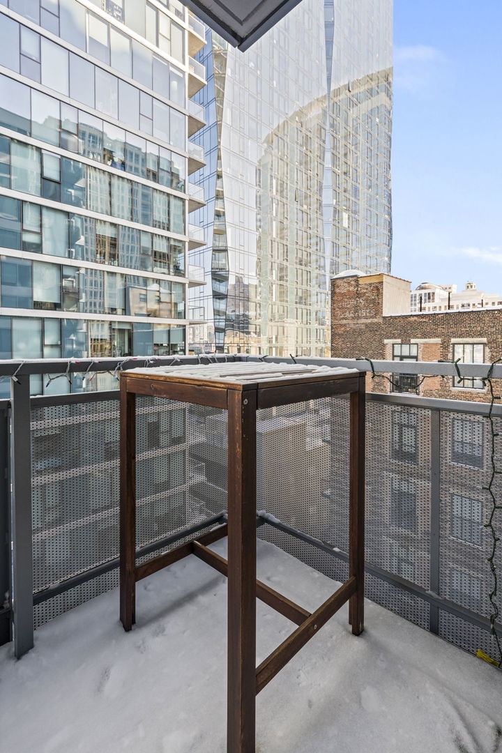 1345 S Wabash Avenue Unit: 909