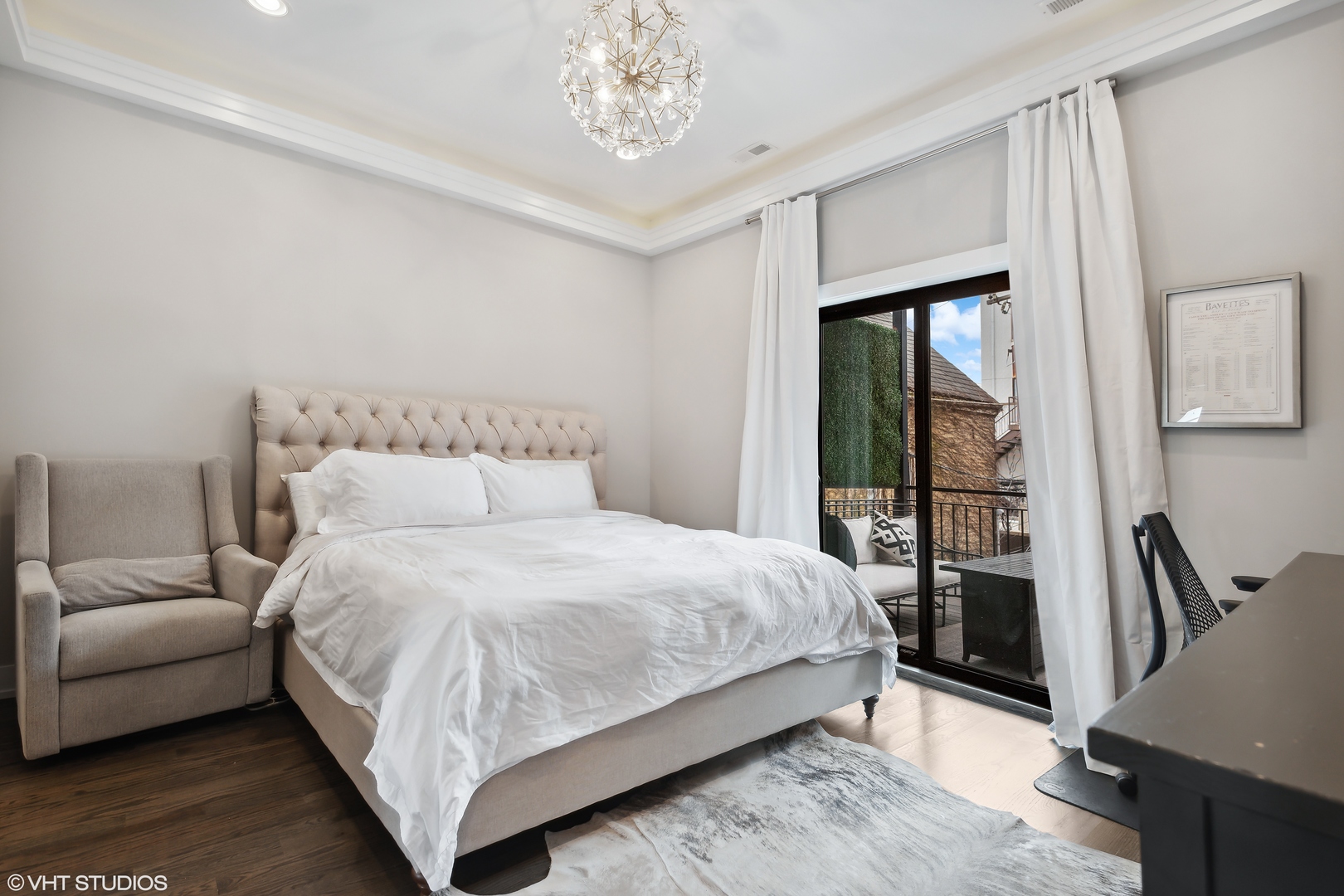 1618 N Bosworth Avenue Unit: 2S