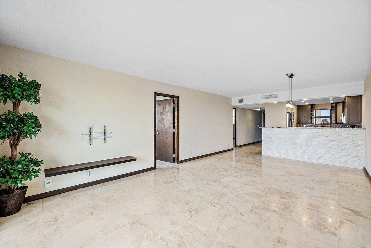 2400 Deer Creek Country Club Boulevard 609-1