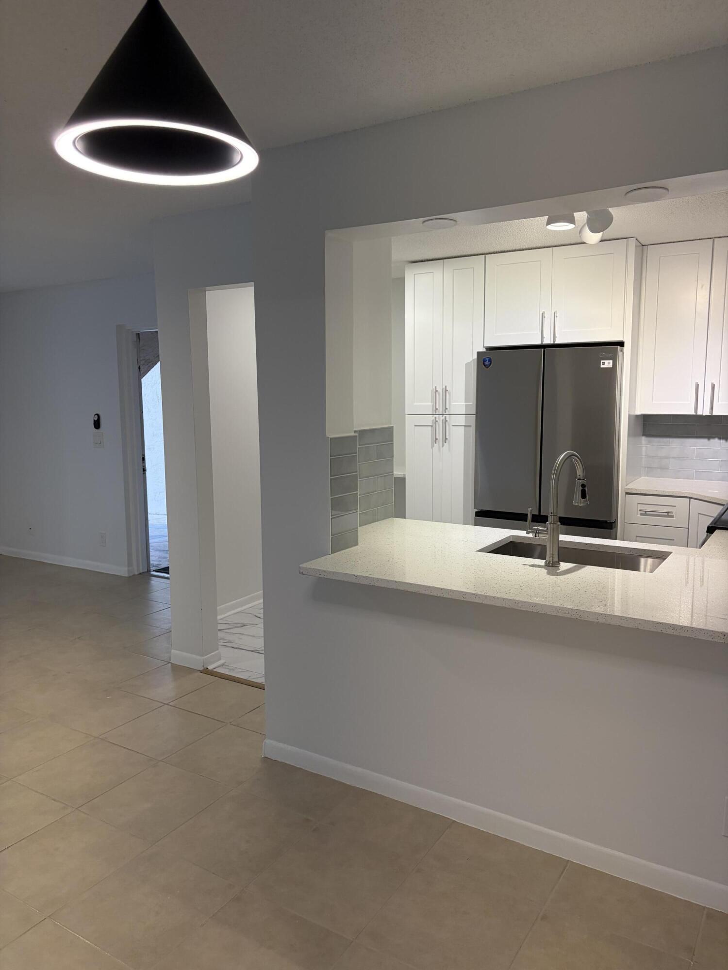 13811 Oneida Drive E1