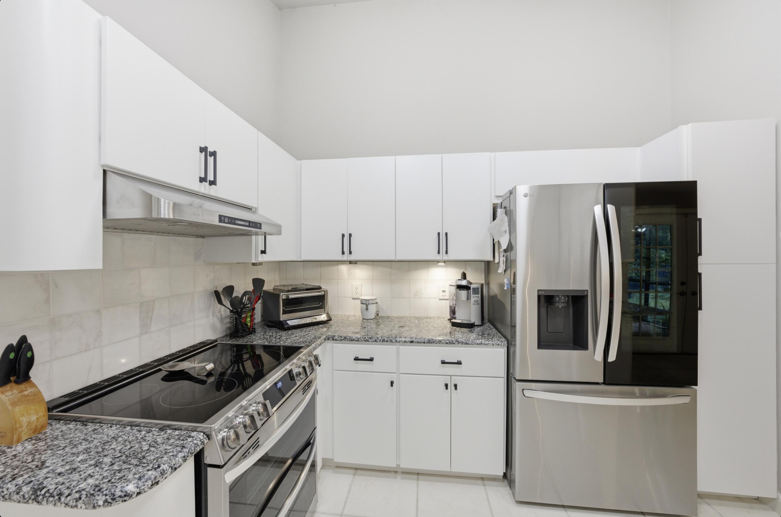 18546 Lake Bend Drive