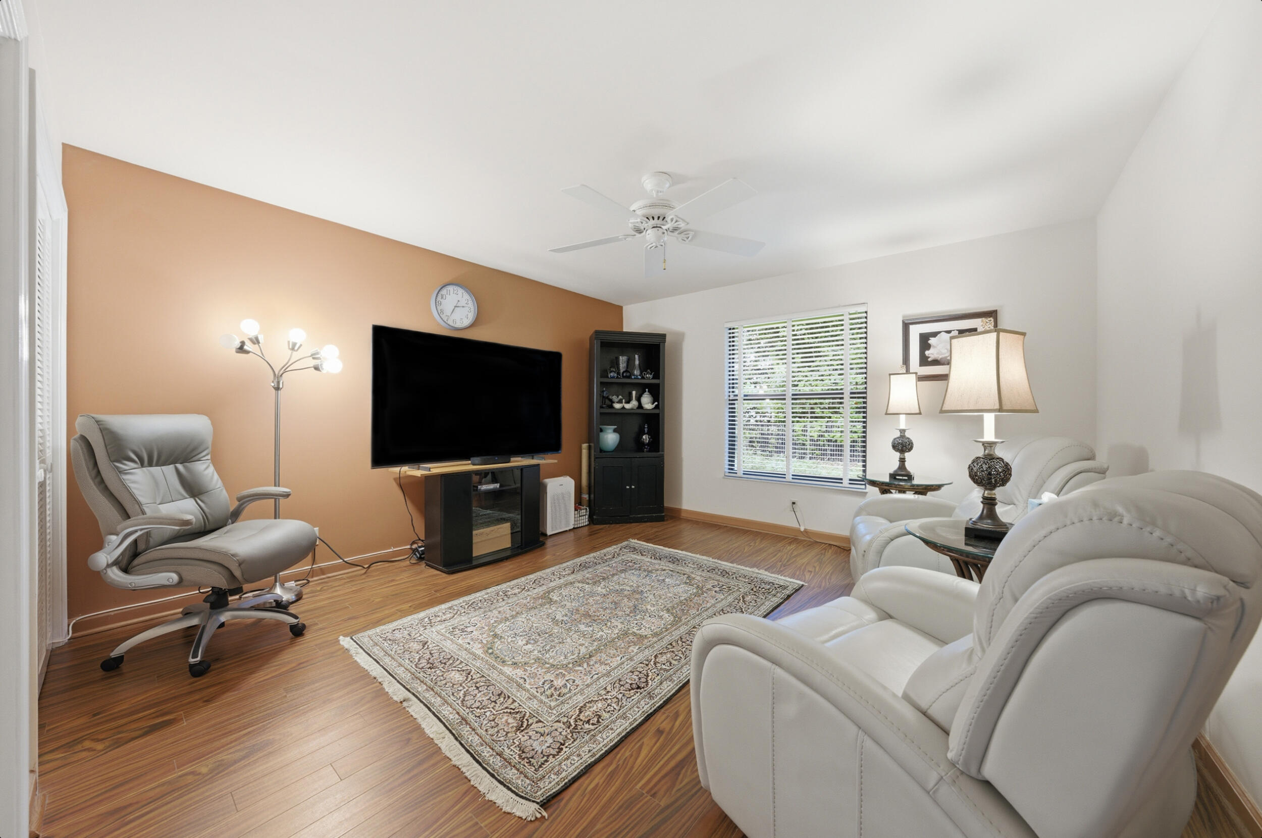 18546 Lake Bend Drive