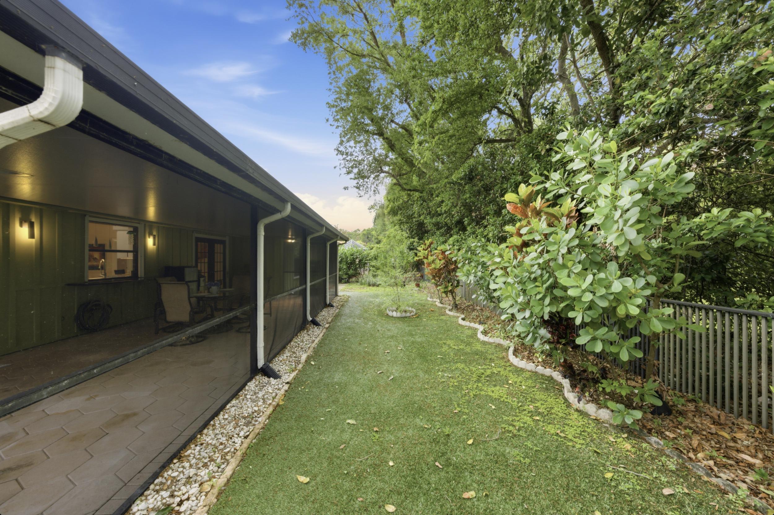 18546 Lake Bend Drive