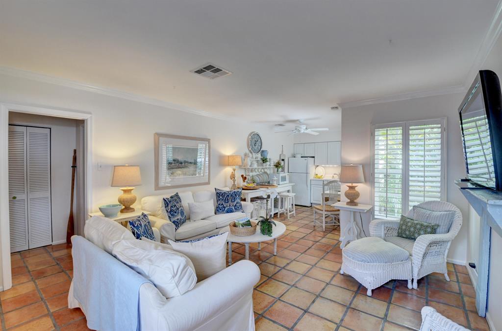 1202 N Swinton Avenue A