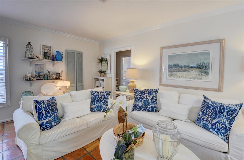 1202 N Swinton Avenue A