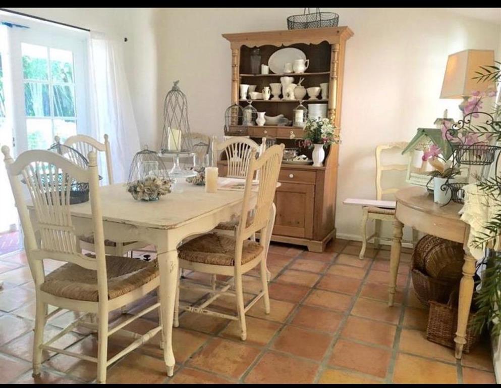 1202 N Swinton Avenue A