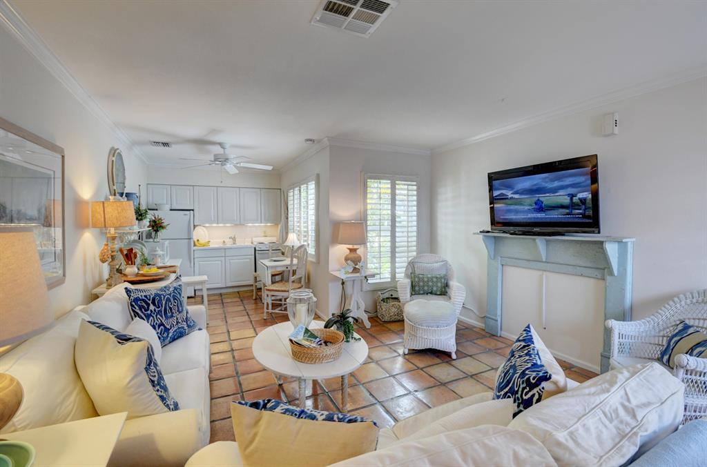 1202 N Swinton Avenue A