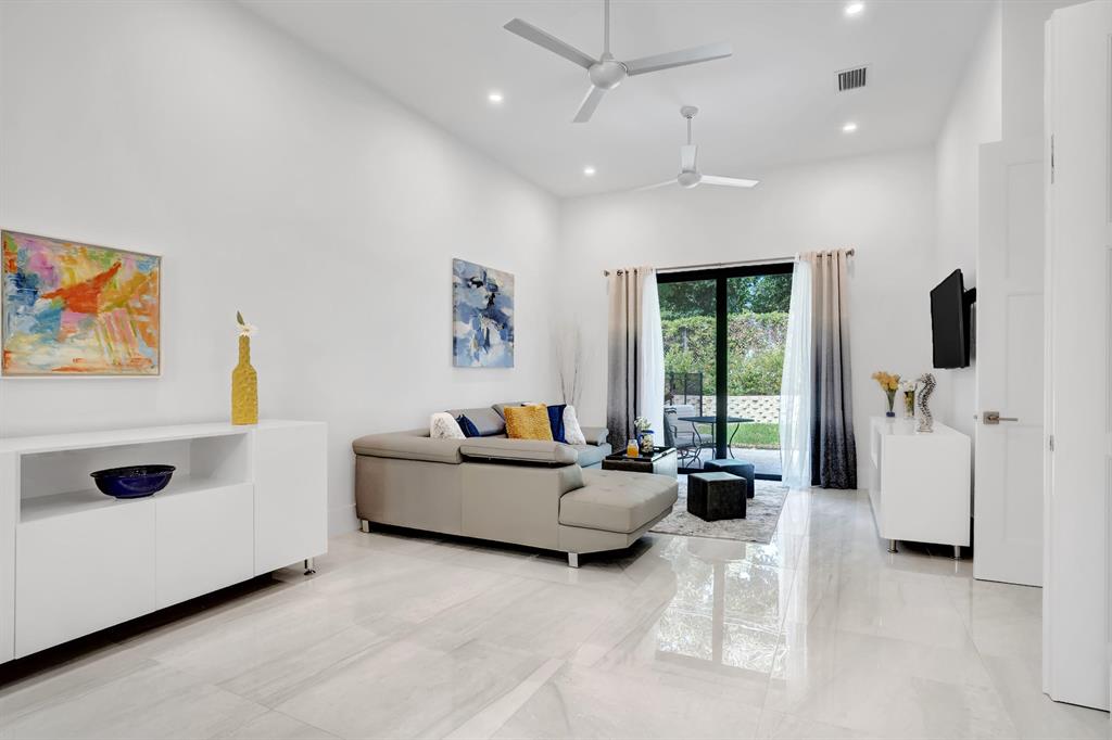 2523 Oceanview Avenue