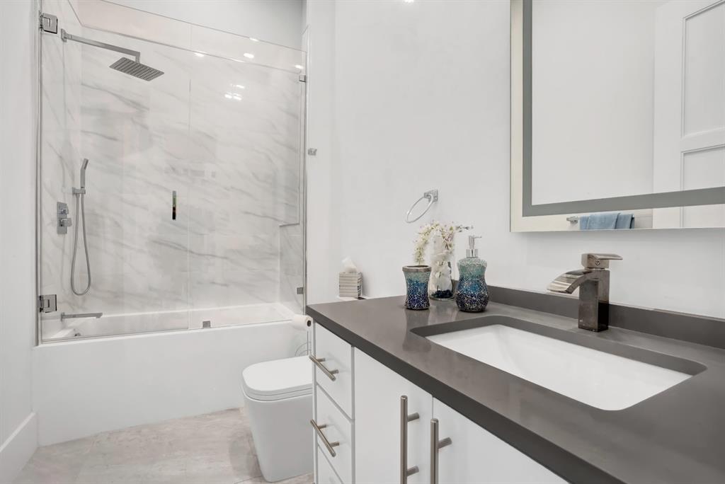 2523 Oceanview Avenue