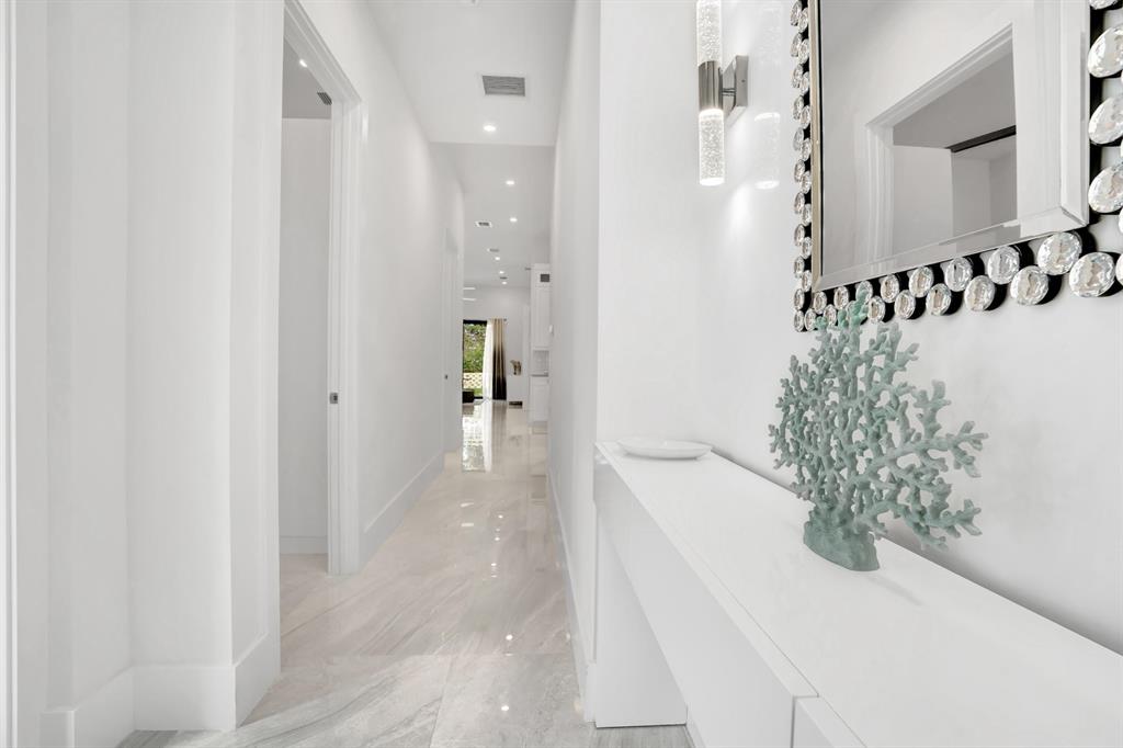 2523 Oceanview Avenue