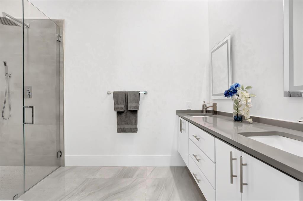 2523 Oceanview Avenue