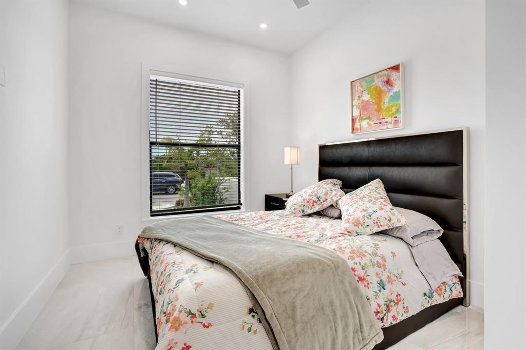 2523 Oceanview Avenue