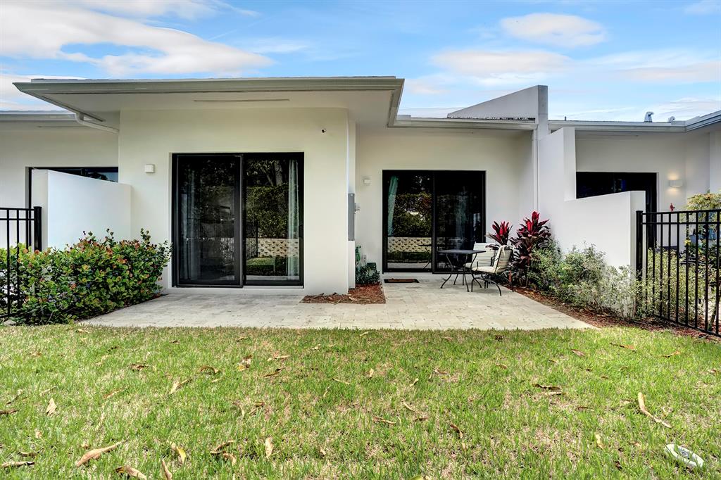 2523 Oceanview Avenue