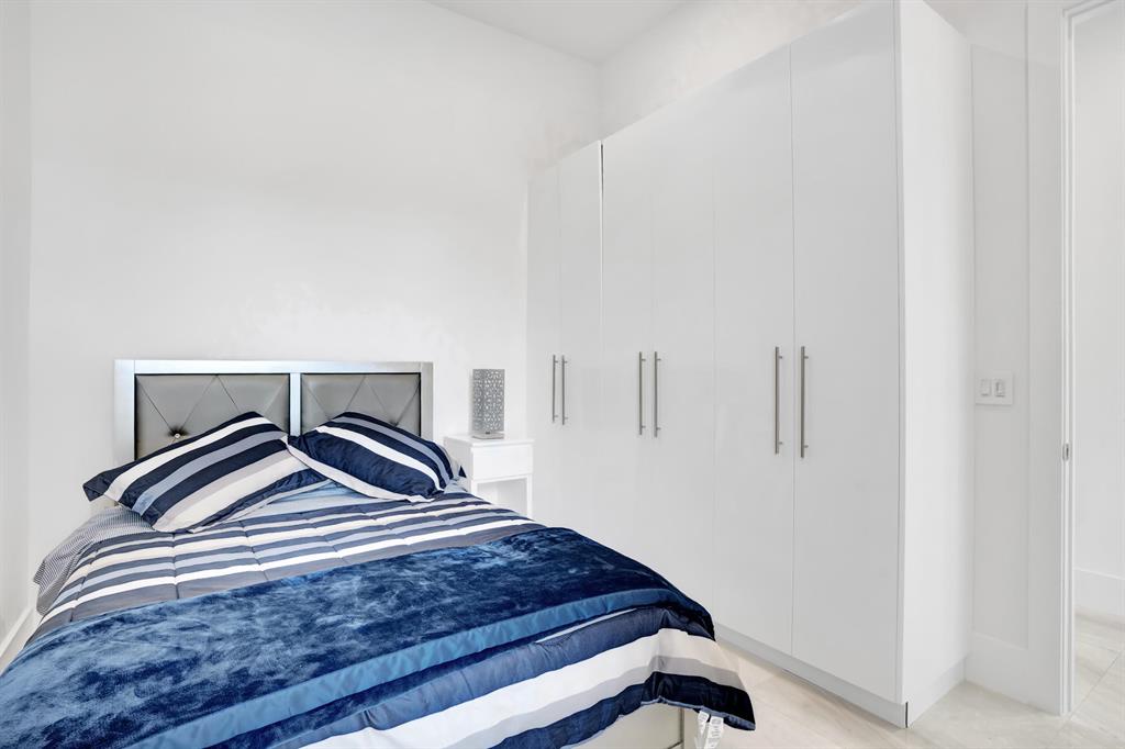 2523 Oceanview Avenue