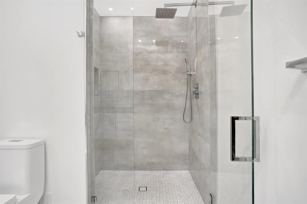 2523 Oceanview Avenue