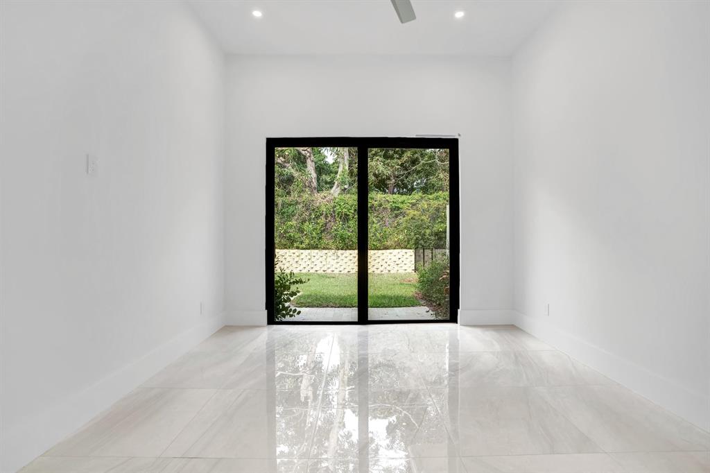 2517 Oceanview Avenue