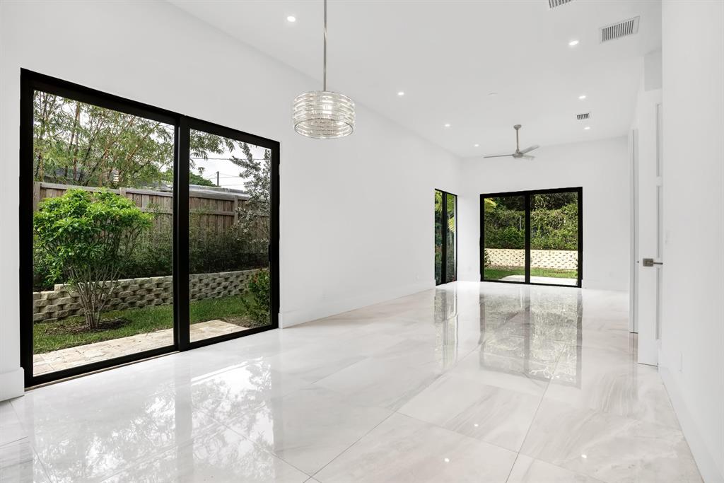 2517 Oceanview Avenue