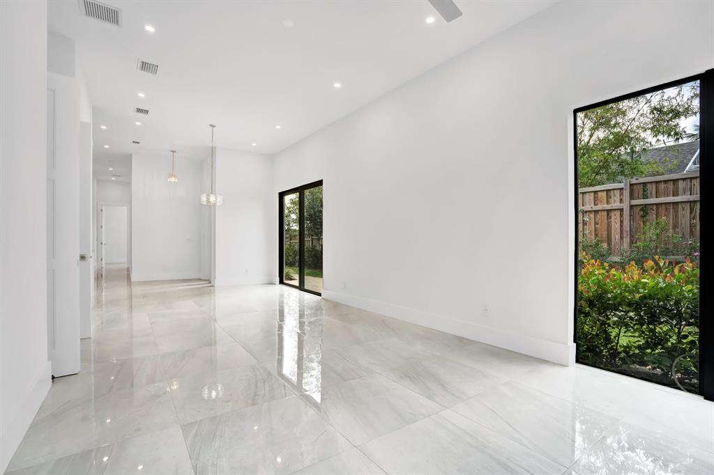 2517 Oceanview Avenue