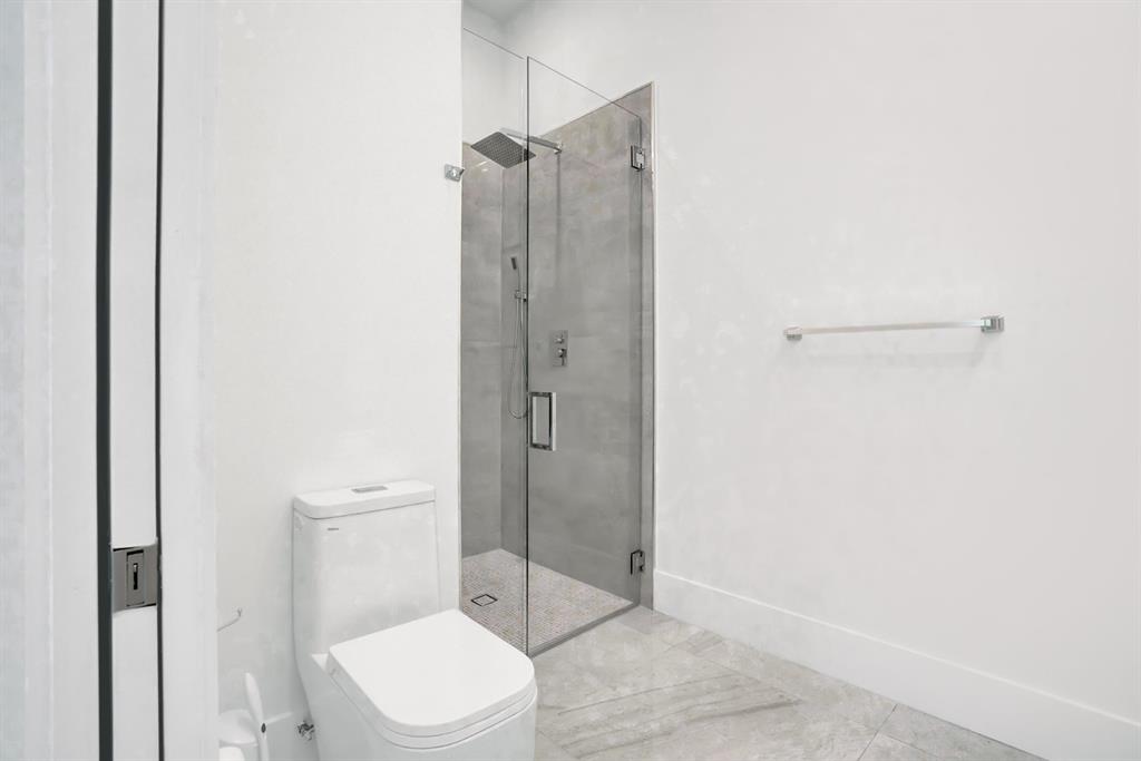 2517 Oceanview Avenue