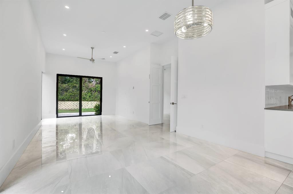 2517 Oceanview Avenue