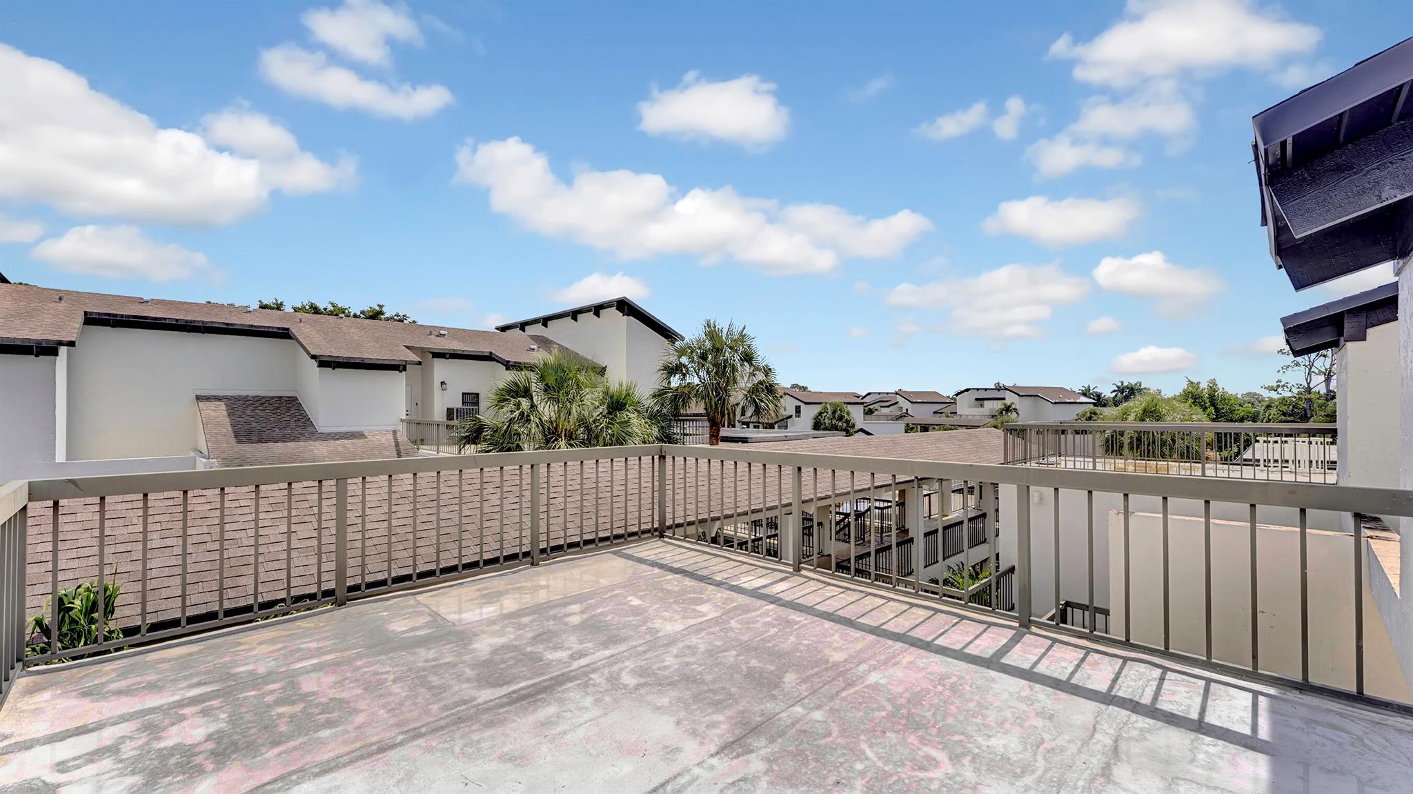 830 Greensward Court Unit: 209-H