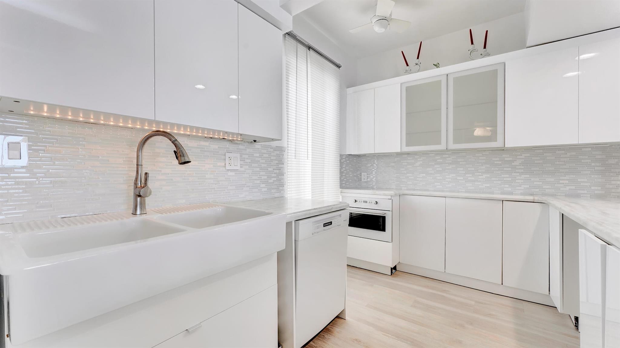 830 Greensward Court Unit: 209-H