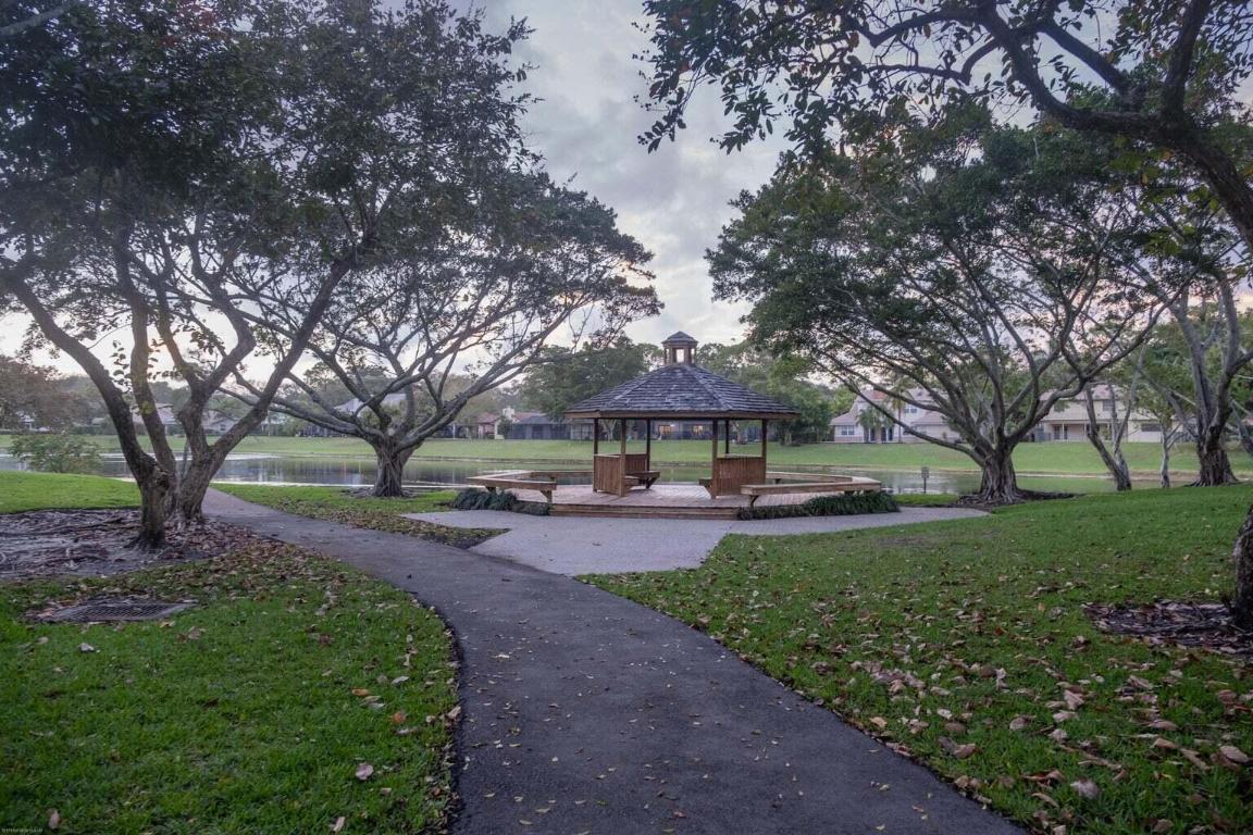 3416 Pine Haven Circle