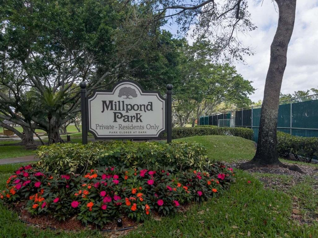 3416 Pine Haven Circle