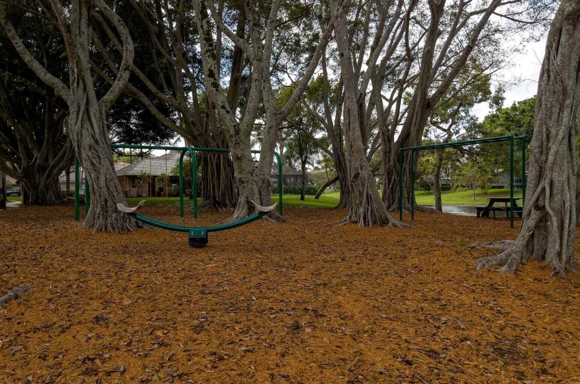 3416 Pine Haven Circle